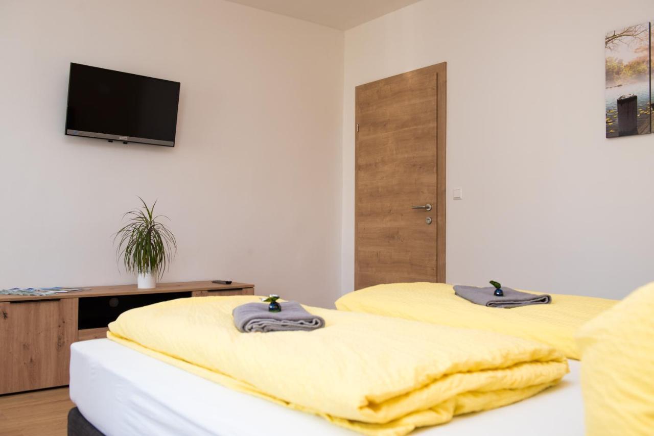 Ferienwohnungen Und Zimmer Yassi Spielberg Bei Knittelfeld Exterior photo