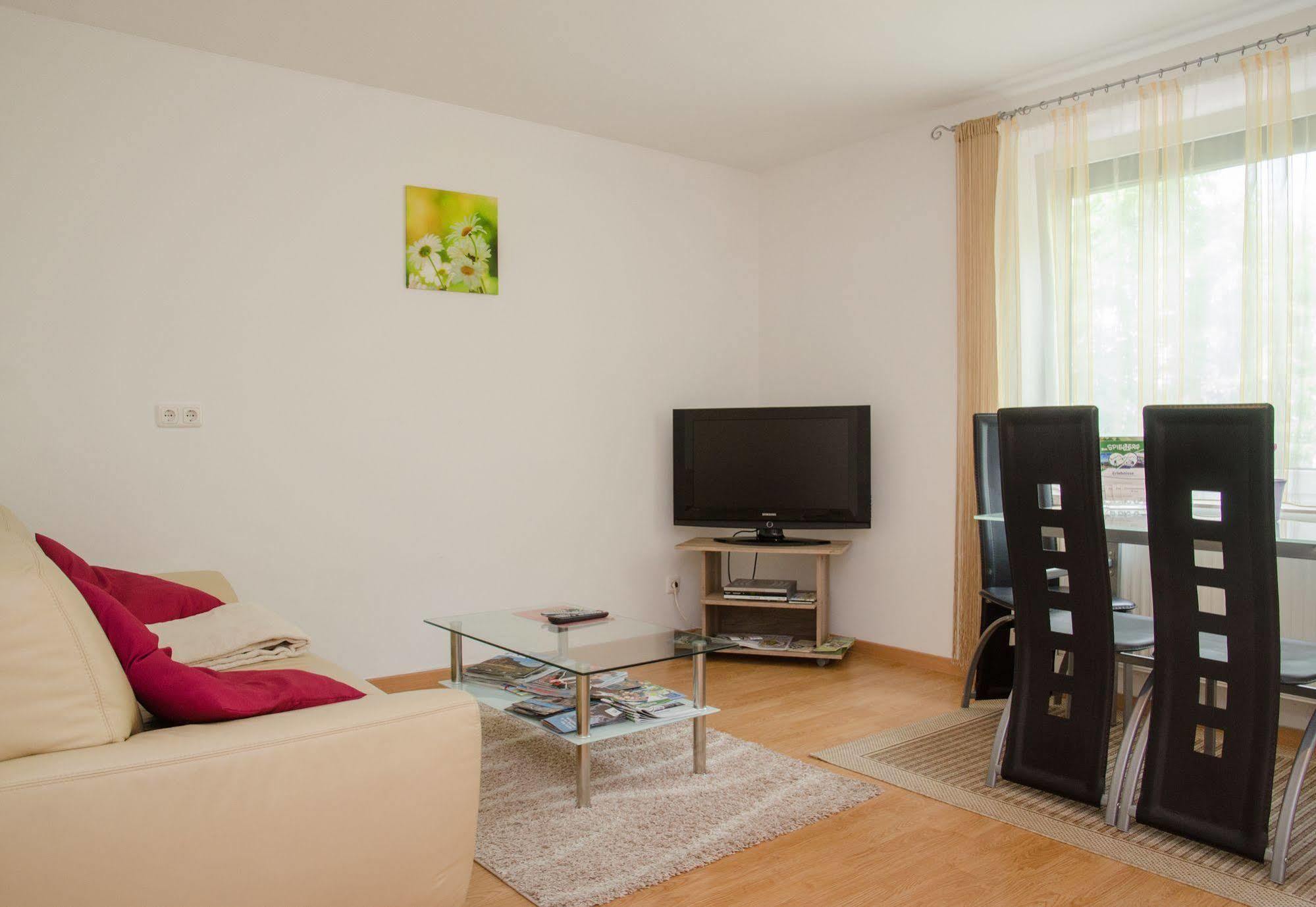 Ferienwohnungen Und Zimmer Yassi Spielberg Bei Knittelfeld Exterior photo
